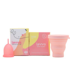 کاپ قاعدگی لیوا فارما سایز متوسط به همراه لیوان کاپ قاعدگی لیوا فارما مدل Mate02